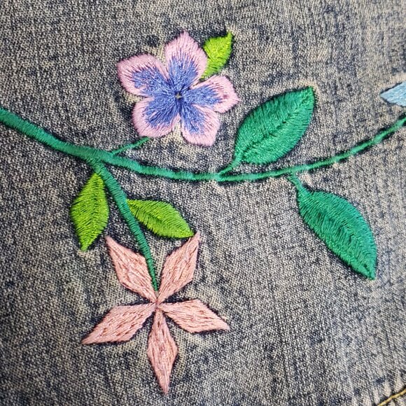 NWOT Vintage YUKA JEANS Embroidered Floral Denim Jacket Women's S/M Blue Beads - Picture 5 of 14